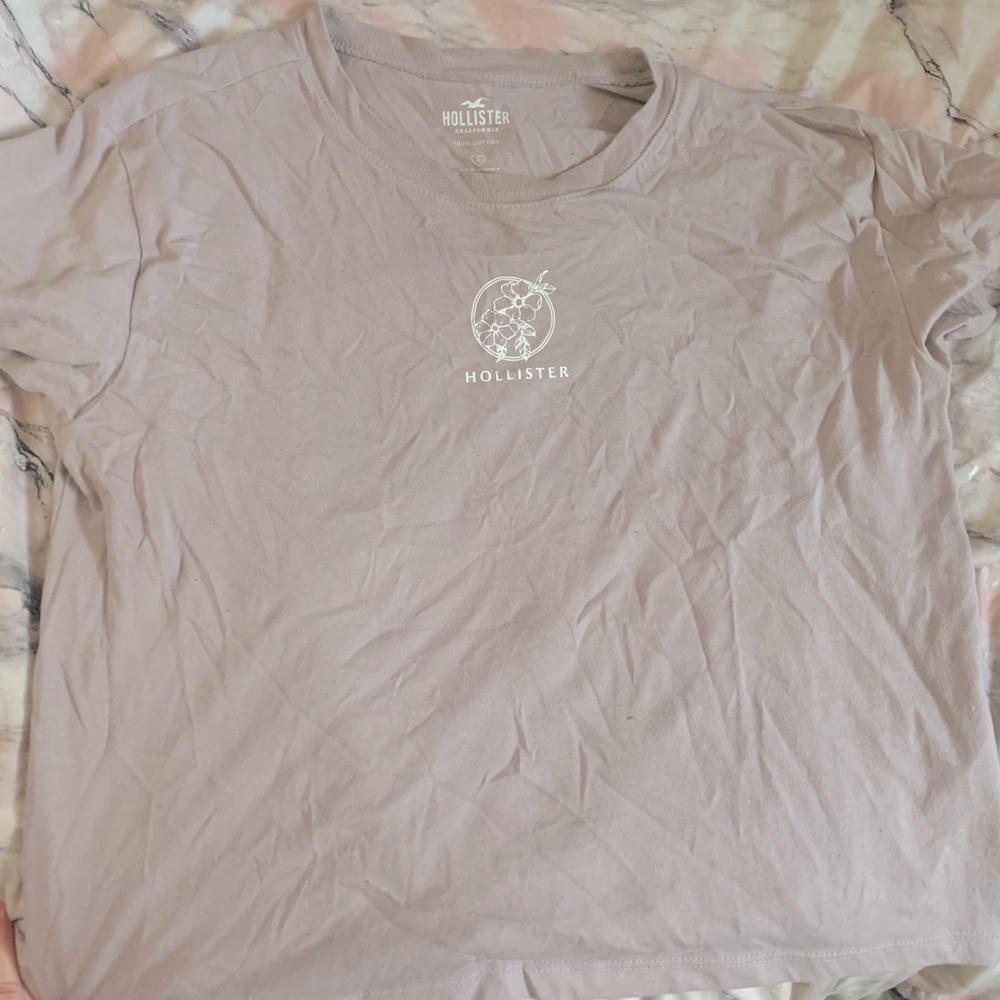 Hollister top